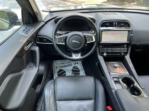 Used 2017 Jaguar F-PACE R-Sport AWD/4WD image 31