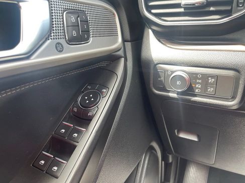 Used 2020 Ford Explorer Limited AWD/4WD image 19