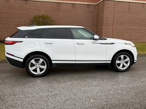Used 2018 Land Rover Range Rover Velar S image 16