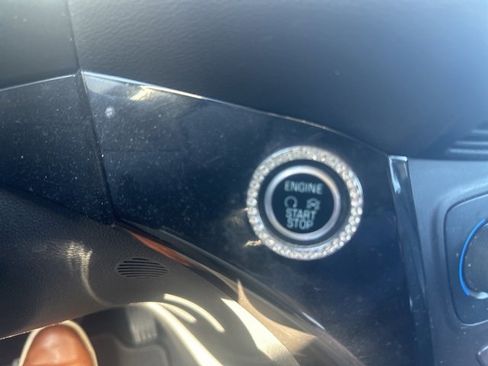 Used 2019 Ford Escape Titanium image 18