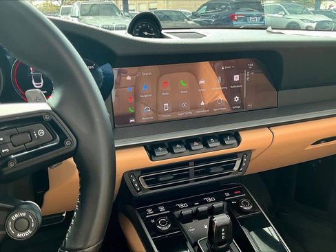 Used 2022 Porsche 911 Carrera image 6