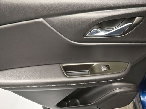 Used 2023 Chevrolet Blazer LT image 19