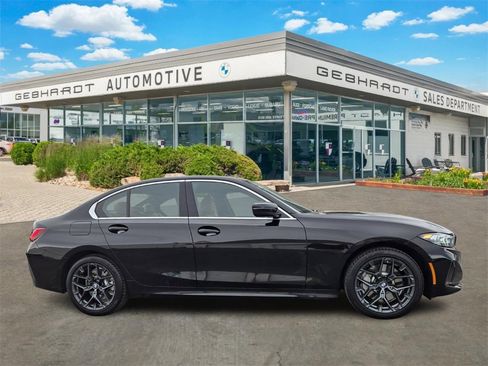 Certified 2025 BMW 330i xDrive Sedan w/ M Sport Package image 4