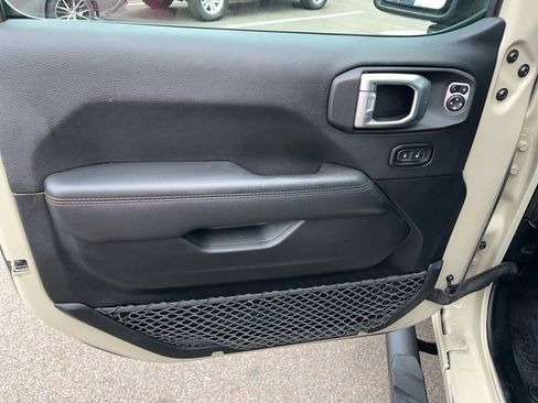 Used 2020 Jeep Gladiator Mojave image 34