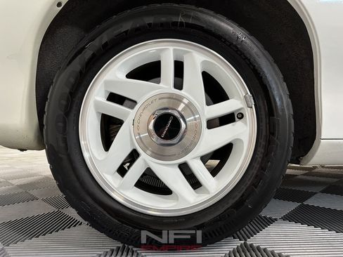 Used 1993 Chevrolet Camaro Z28 RWD image 18