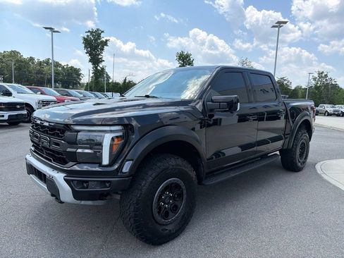 Certified 2025 Ford F150 Raptor AWD/4WD image 9