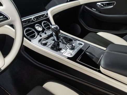 Used 2023 Bentley Continental GT S image 18