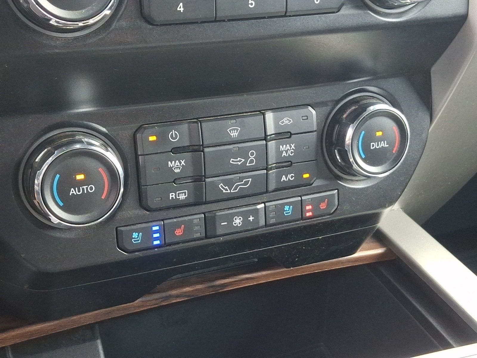 Used 2019 Ford F150 Lariat AWD/4WD image 15