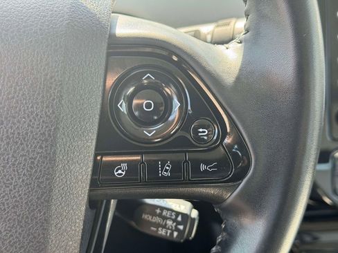 Used 2022 Toyota Prius XLE w/ Advanced Technology Package AWD/4WD image 19