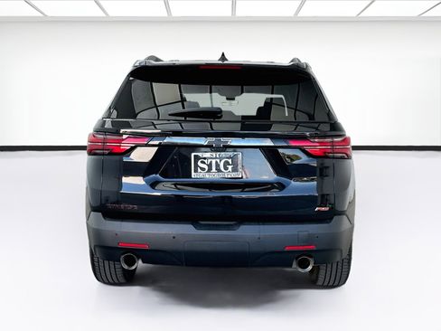 Used 2022 Chevrolet Traverse RS w/ LPO, Cargo Package FWD image 5