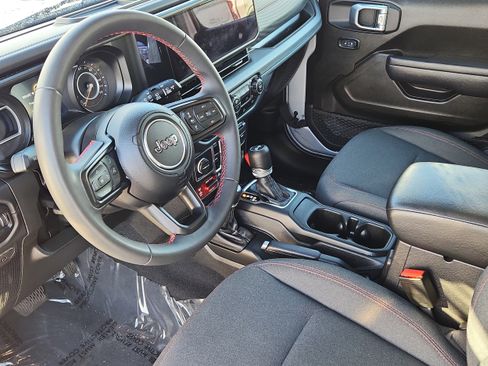 Used 2024 Jeep Wrangler Unlimited Rubicon image 9