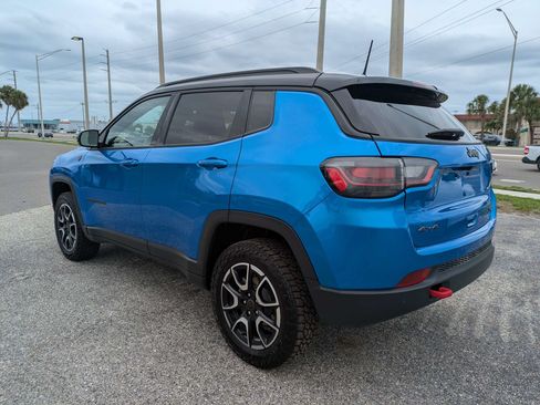 Used 2025 Jeep Compass Trailhawk w/ Trailhawk Elite Group AWD/4WD image 6