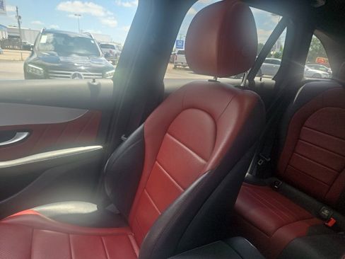Used 2020 Mercedes-Benz GLC 300 image 28