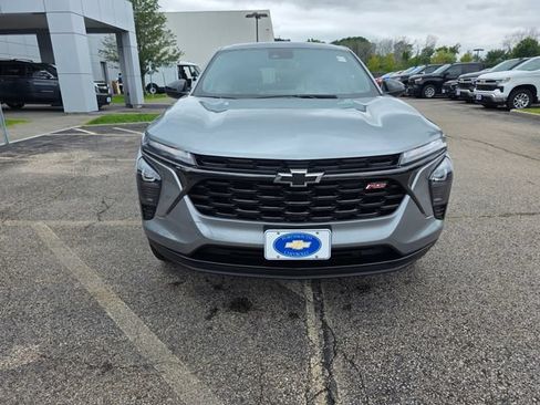 Used 2024 Chevrolet Trax RS FWD image 6