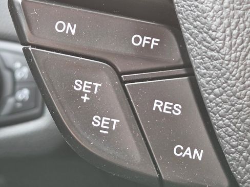 Used 2019 Ford Escape SE FWD image 16