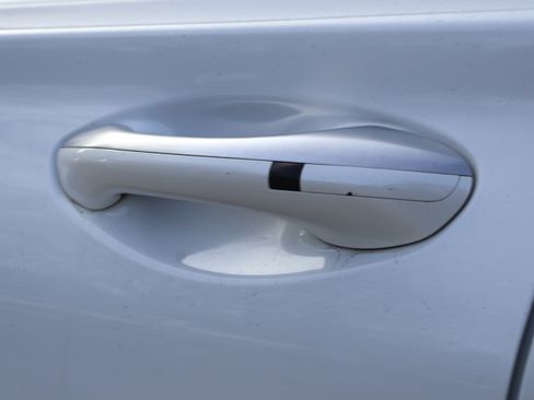 Used 2019 Hyundai Santa Fe Limited image 22