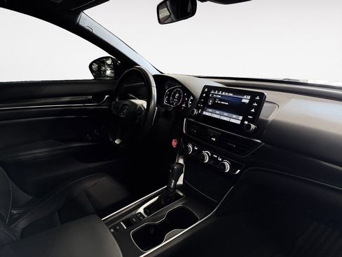 Used 2022 Honda Accord Sport image 9