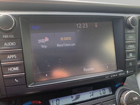 Used 2017 Toyota RAV4 XLE FWD image 18