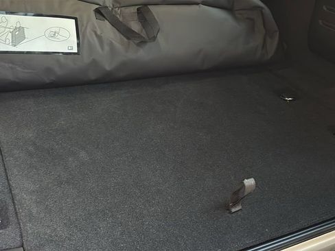 Used 2024 Jeep Wrangler Sahara image 28