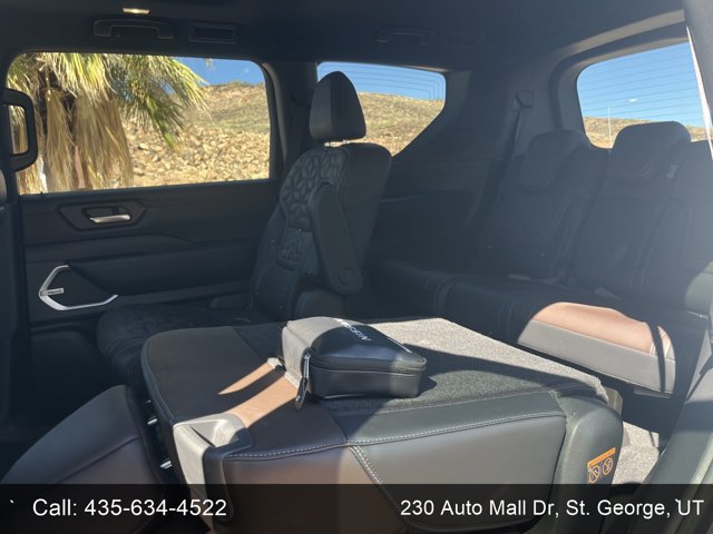 Used 2026 Nissan Armada Platinum AWD/4WD image 1