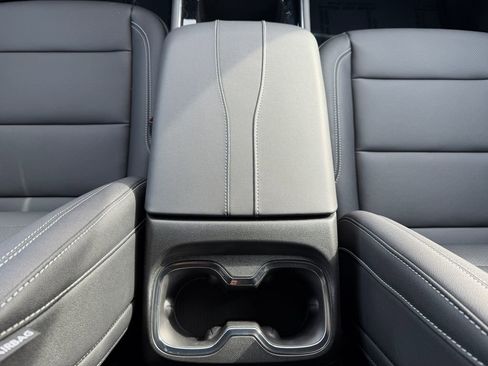 New 2026 Chevrolet Traverse LT w/ Midnight/Sport Edition image 33