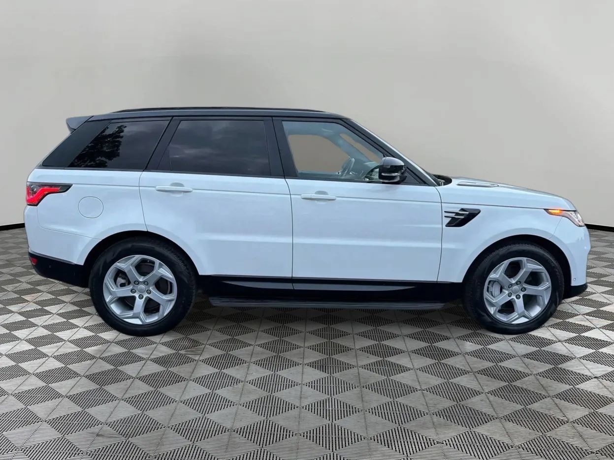 Used 2018 Land Rover Range Rover Sport HSE AWD/4WD image 4