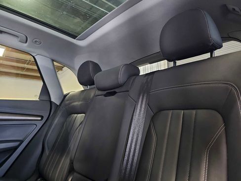 Used 2023 Audi Q5 2.0T Premium w/ Convenience Package image 19