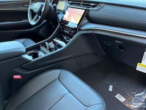 New 2025 Jeep Grand Cherokee L Limited w/ Black Appearance Package image 16