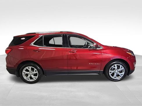Used 2018 Chevrolet Equinox LT w/ Sun & Infotainment Package AWD/4WD image 7
