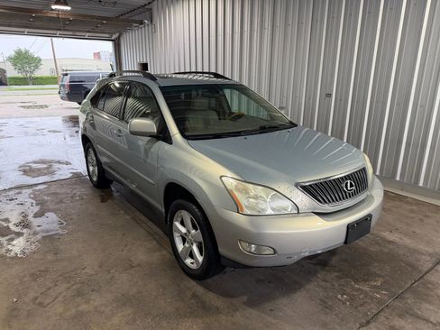 Used 2006 Lexus RX 330 FWD image 4
