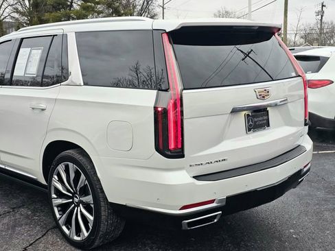Used 2025 Cadillac Escalade Premium Luxury w/ Touring Package image 16