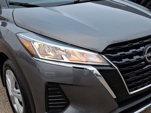 Certified 2023 Nissan Kicks S FWD image 9