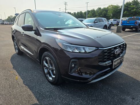 Used 2023 Ford Escape ST-Line Select w/ Tech Pack #2 AWD/4WD image 7