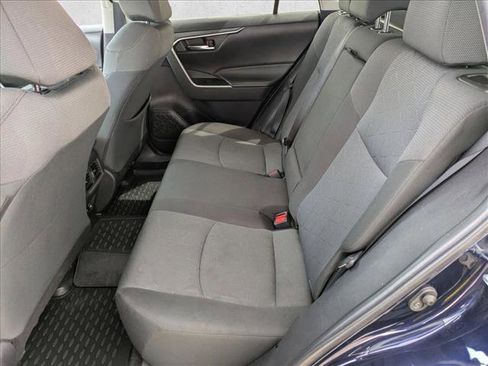 Used 2022 Toyota RAV4 XLE FWD image 19