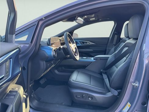 New 2026 Chevrolet Equinox EV LT image 18