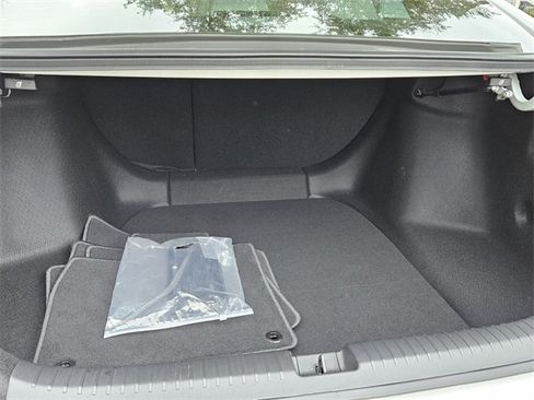 Certified 2025 Honda Accord SE image 13