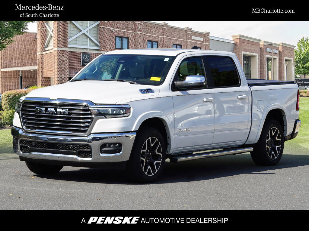Used 2025 RAM 1500 Laramie w/ Advanced Safety Group II AWD/4WD image 1