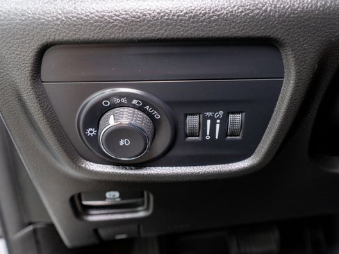 Used 2023 Jeep Grand Cherokee L Summit w/ Luxury Tech Group V RWD image 34