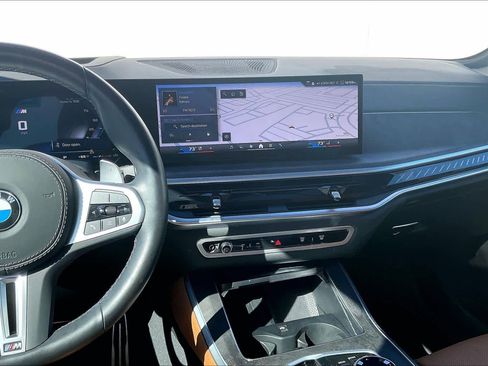 Used 2025 BMW X5 M60i image 9