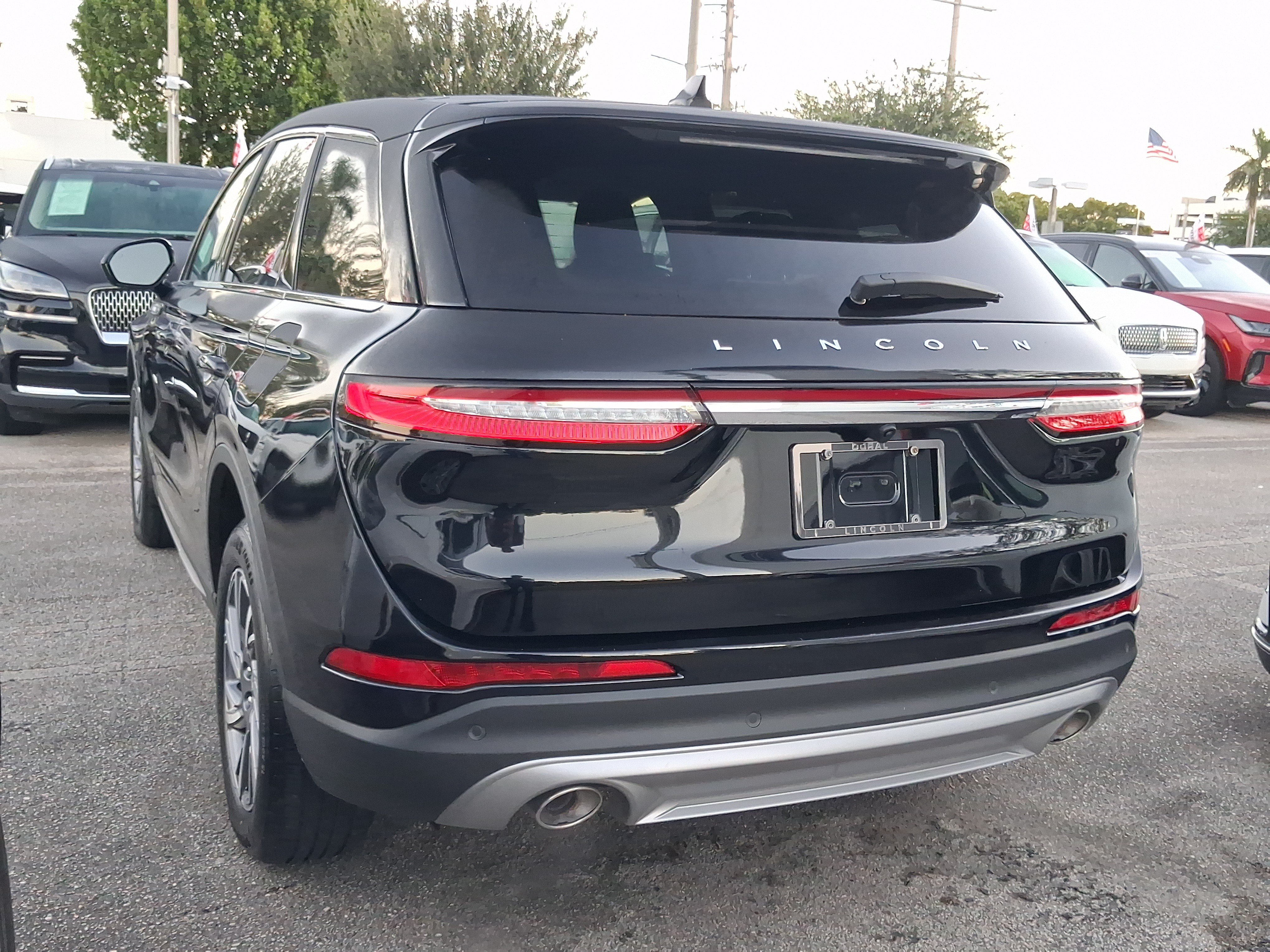 Certified 2023 Lincoln Corsair FWD image 3