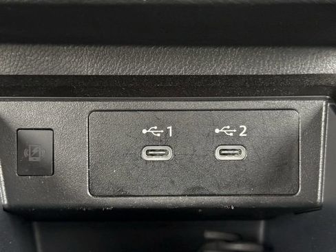 Used 2025 Nissan Kicks SV FWD image 21