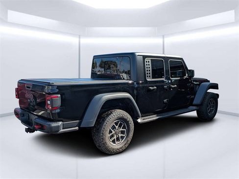 Used 2024 Jeep Gladiator Rubicon w/ Technology Group image 3