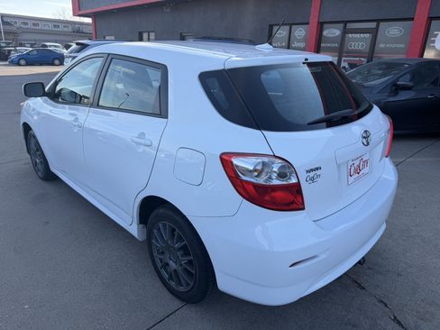 Used 2009 Toyota Matrix image 3