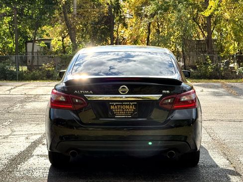 Used 2017 Nissan Altima 2.5 SR w/ Midnight Edition Package image 11