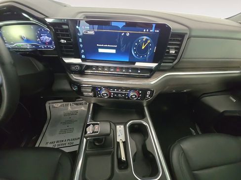 Certified 2024 Chevrolet Silverado 1500 LTZ AWD/4WD image 11