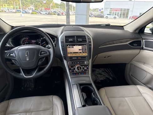 Used 2017 Lincoln MKZ Reserve w/ Climate Package image 30