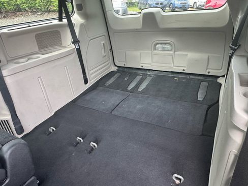 Used 2012 Chrysler Town & Country Touring-L w/ Entertainment Group #2 image 15