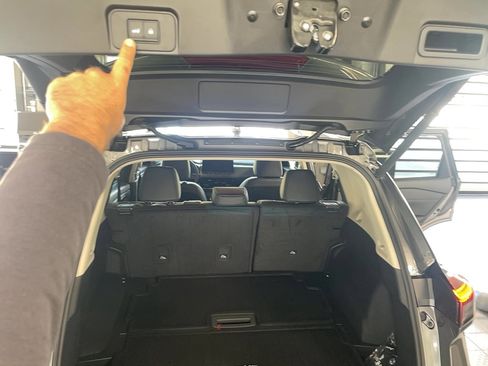 Used 2024 Nissan Rogue SL image 23