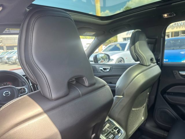 Used 2021 Volvo XC60 T5 R-Design w/ Protection Package Premier FWD image 25