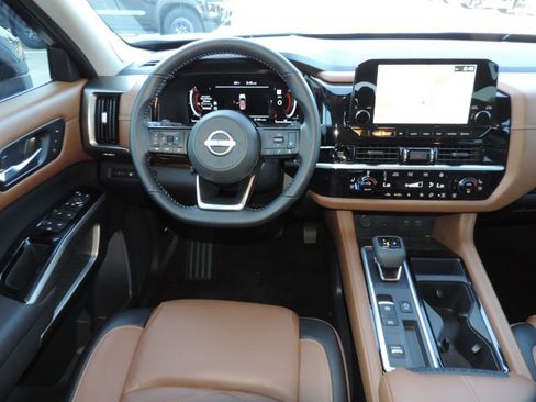 Used 2025 Nissan Pathfinder Platinum w/ Cargo Package FWD image 22